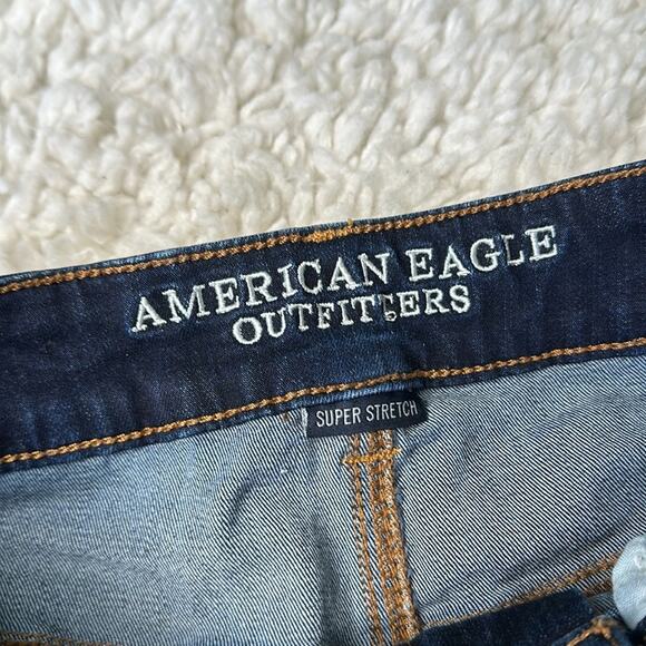 American Eagle Hi Rise Shortie Dark Wash Distressed Hem Longer Inseam Nice T35 - Picture 3 of 7